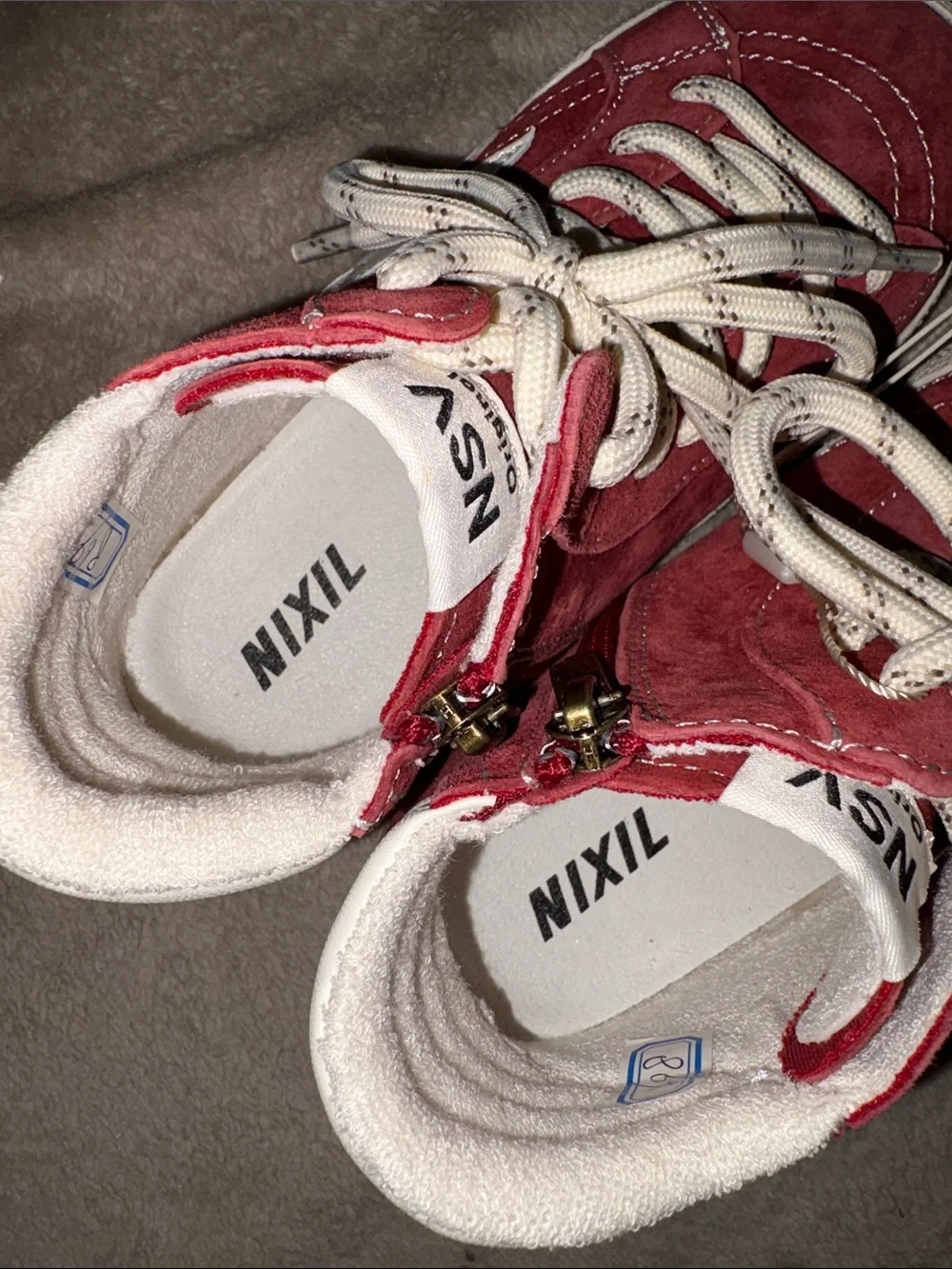 Kids High-Top Sneakers in Burgundy with White Star -
